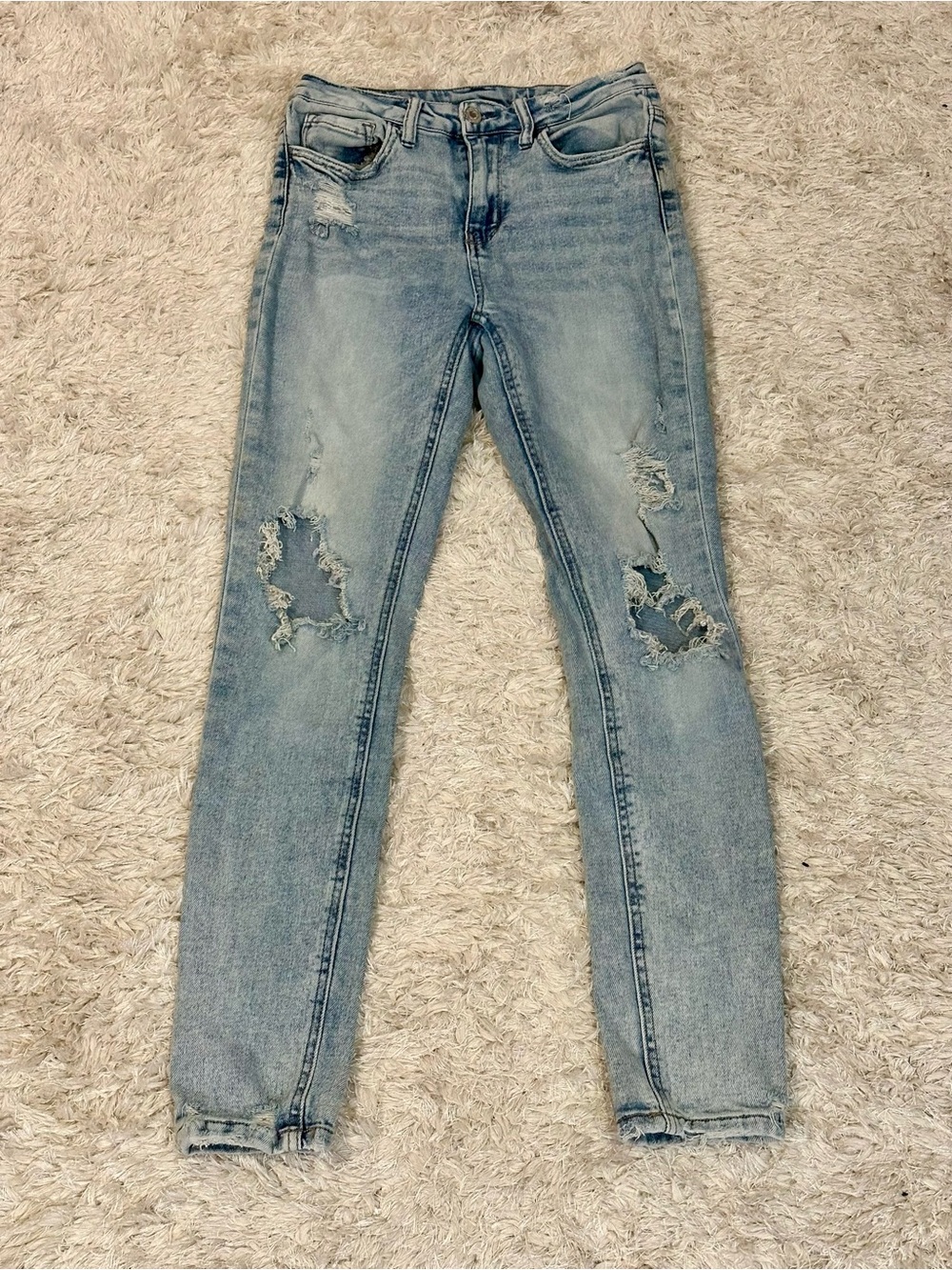 Vervet Light Wash Distressed Women’s Skinny Jeans - 27